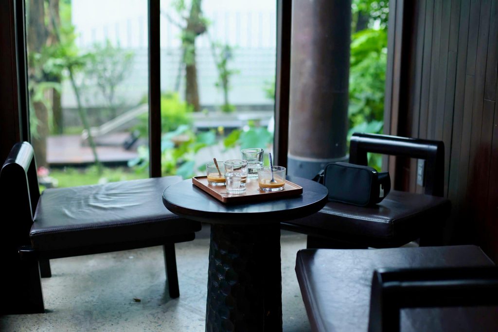 meja kopi